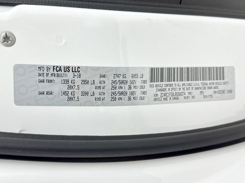 Used 2018 Chrysler Pacifica Touring Plus w/ S Appearance Package FWD image 35