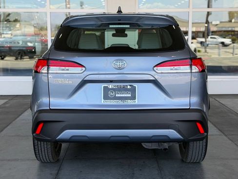 Used 2022 Toyota Corolla Cross L FWD image 12