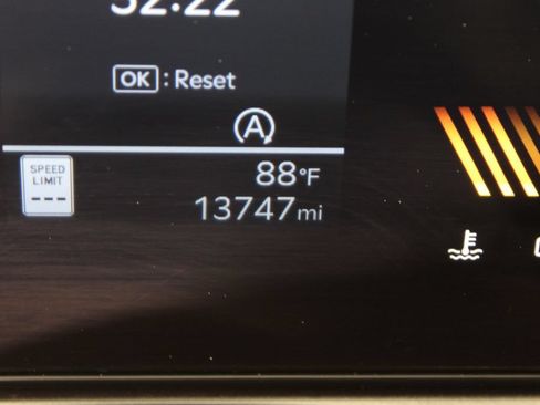 Used 2025 Kia Sorento S FWD image 28