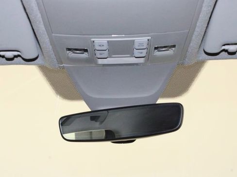 Used 2024 Volkswagen Tiguan S image 27