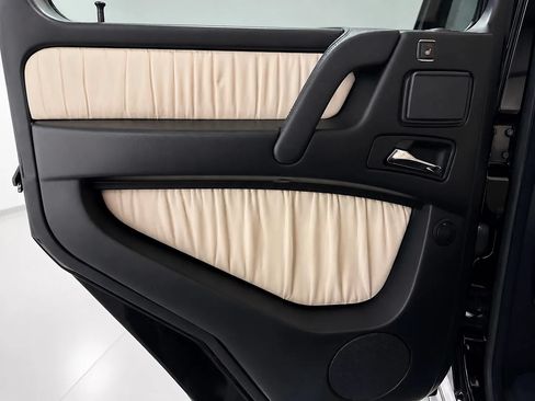 Used 2013 Mercedes-Benz G 550 image 16