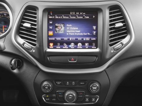 Certified 2018 Jeep Cherokee Latitude FWD image 10