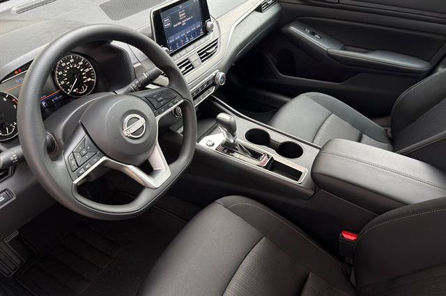 New 2026 Nissan Altima 2.5 SV FWD image 10