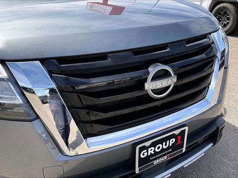 Used 2024 Nissan Pathfinder SL image 29