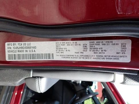 New 2025 Jeep Grand Cherokee Limited w/ Black Appearance Package image 16