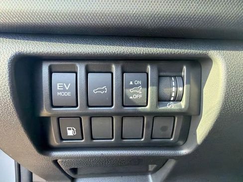 Certified 2025 Subaru Forester Premium AWD/4WD image 27