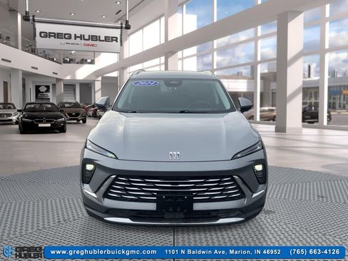 Used 2024 Buick Envision Preferred image 2