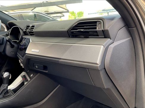 Used 2023 Audi Q3 2.0T Premium w/ Convenience Package AWD/4WD image 19