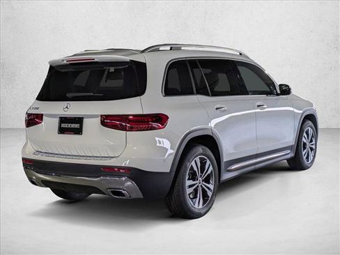 New 2026 Mercedes-Benz GLB 250 image 2