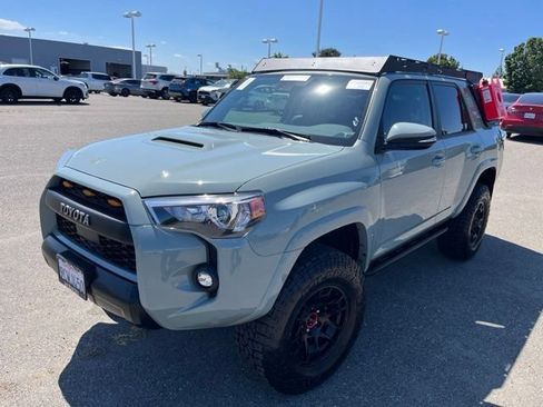 Used 2023 Toyota 4Runner TRD Off-Road Premium w/ Moonroof Package AWD/4WD image 1