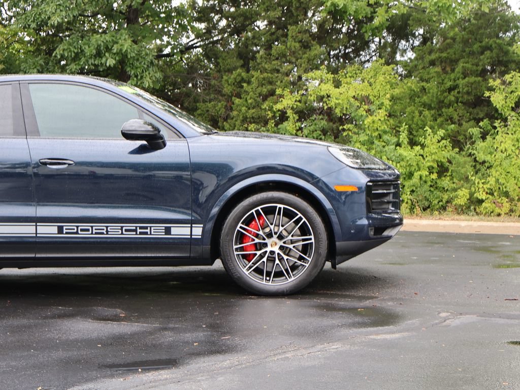 Certified 2024 Porsche Cayenne S AWD/4WD image 10