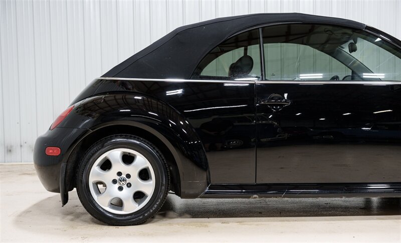 Used 2003 Volkswagen Beetle GLS FWD image 22