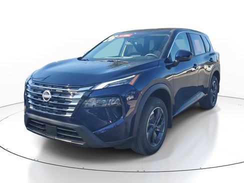 Certified 2026 Nissan Rogue SV image 3