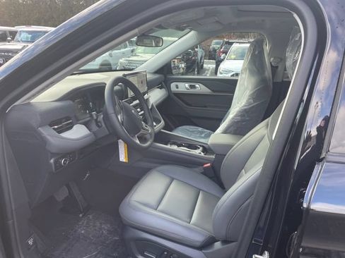 New 2026 Ford Explorer Active w/ Active Comfort Package AWD/4WD image 11