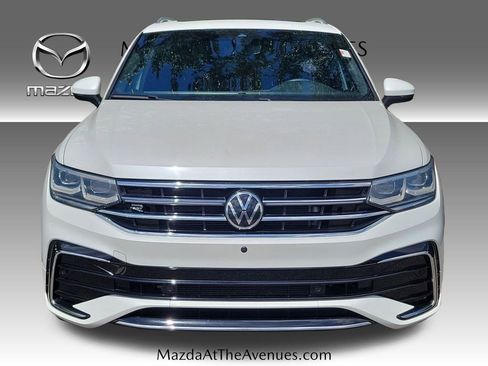 Used 2022 Volkswagen Tiguan SEL R-Line AWD/4WD image 4