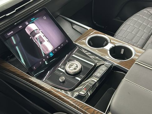 Used 2025 Cadillac Escalade Sport Platinum image 21