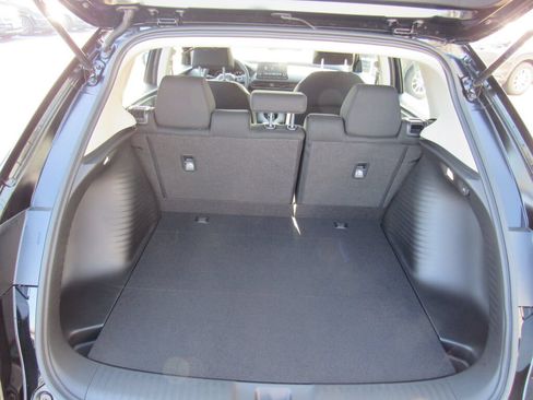 Used 2024 Honda HR-V LX image 17