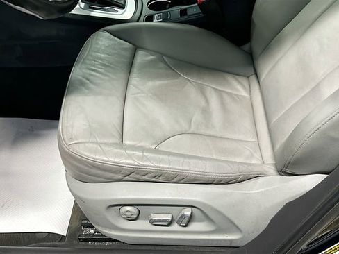 Used 2016 Audi Q3 2.0T Prestige w/ Prestige Package image 18