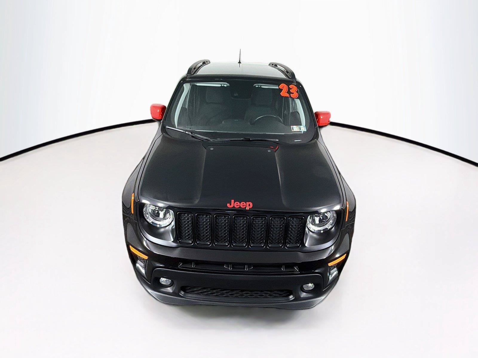 Used 2023 Jeep Renegade Latitude w/ Sun/Sound Group AWD/4WD image 13