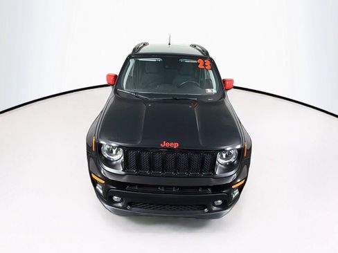 Used 2023 Jeep Renegade Latitude w/ Sun/Sound Group AWD/4WD image 13