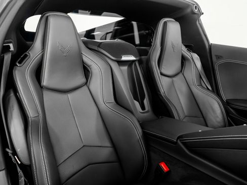 Used 2023 Chevrolet Corvette Stingray Coupe w/ Z51 Performance Package image 29