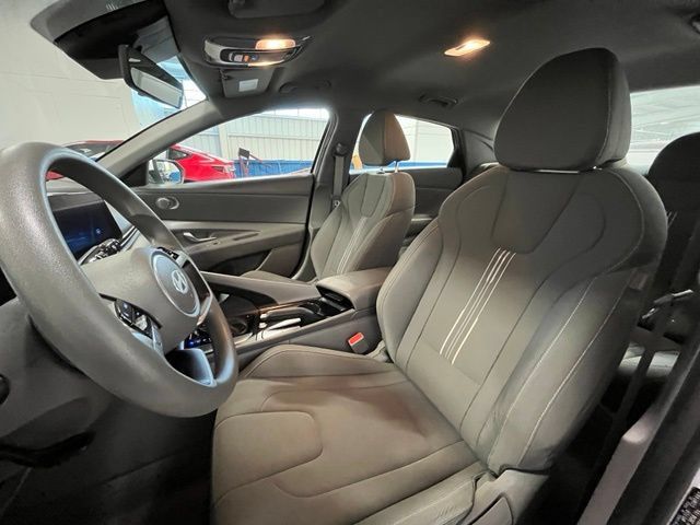 Used 2024 Hyundai Elantra SEL FWD image 21