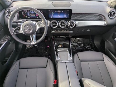 New 2026 Mercedes-Benz GLB 250 4MATIC image 23