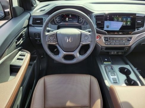 Used 2024 Honda Passport EX-L image 5