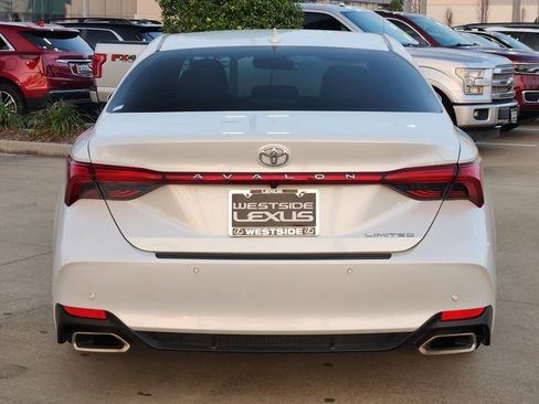 Used 2022 Toyota Avalon Limited w/ Advanced Safety Package image 6