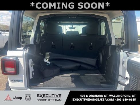 Used 2023 Jeep Wrangler Unlimited w/ Cold Weather Group AWD/4WD image 7