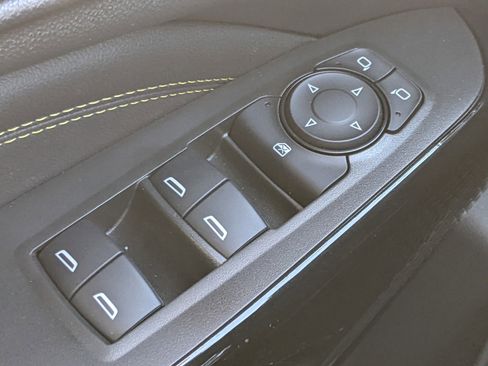 Used 2024 Chevrolet Trax LT w/ Driver Confidence Package image 17