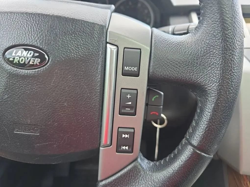 Used 2008 Land Rover Range Rover Sport Supercharged AWD/4WD image 22