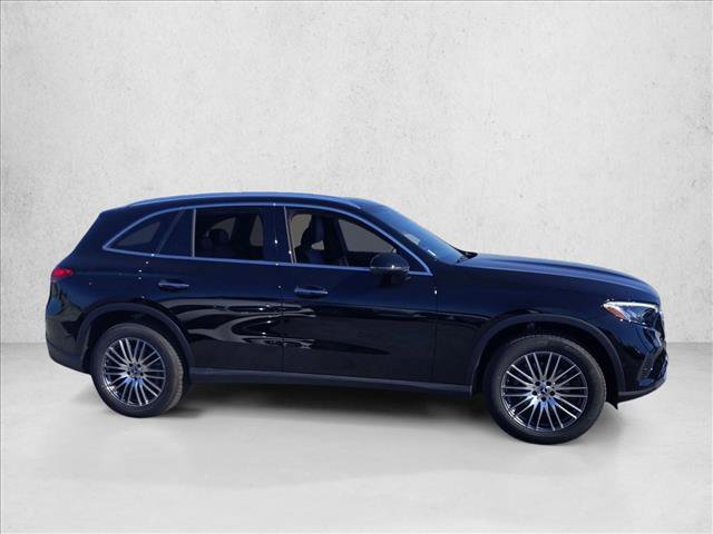 Used 2026 Mercedes-Benz GLC 300 4MATIC image 4