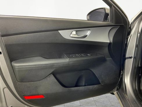 Used 2023 Kia Forte LXS FWD image 19