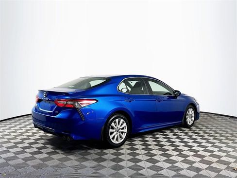 Used 2018 Toyota Camry SE image 8
