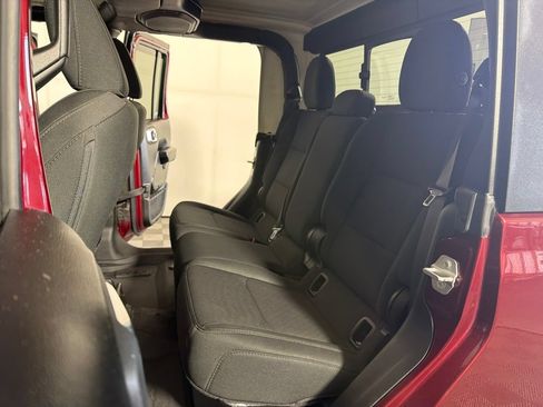 Used 2021 Jeep Gladiator Sport AWD/4WD image 20