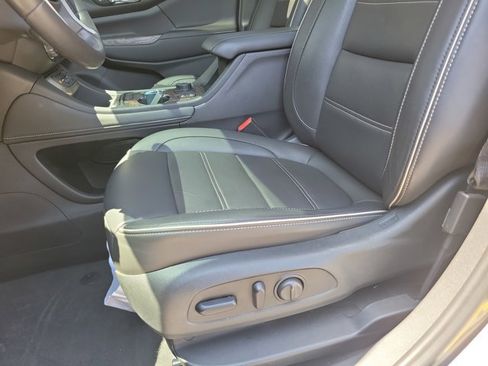 Used 2020 GMC Acadia Denali w/ Denali Ultimate Package AWD/4WD image 19