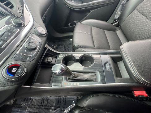 Used 2016 Chevrolet Impala LT w/ Convenience Package image 23