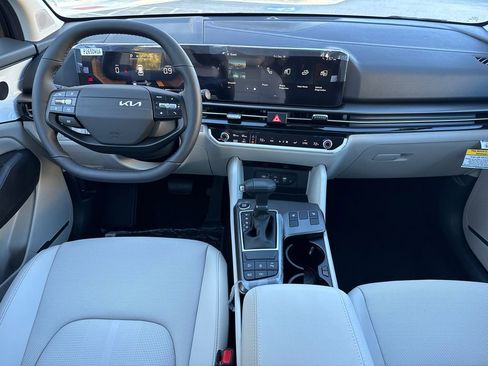 New 2026 Kia Sportage EX w/ EX Panorama Roof Package image 23