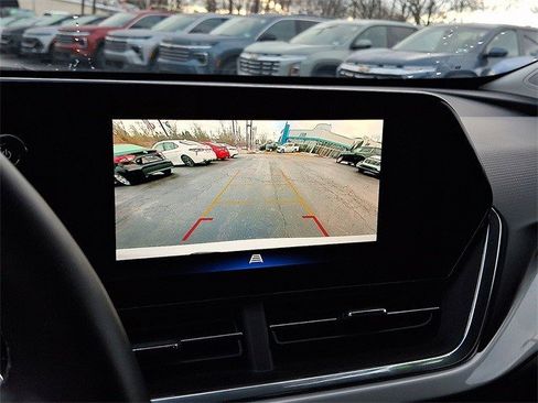 Certified 2024 Chevrolet Trax LT w/ Driver Confidence Package image 17