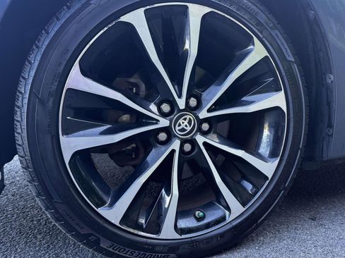 Certified 2018 Toyota Corolla SE FWD image 7