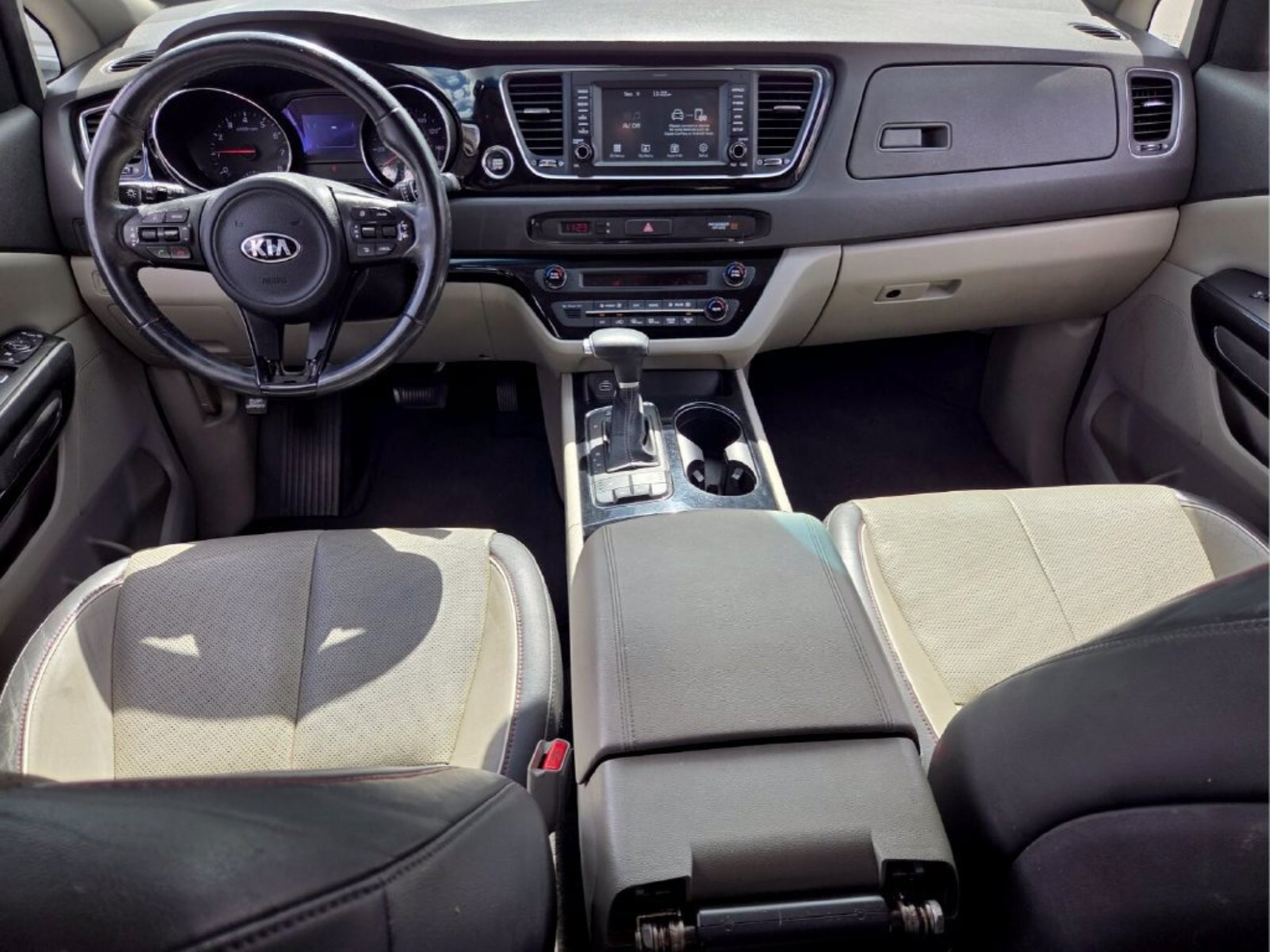Used 2017 Kia Sedona EX FWD image 13