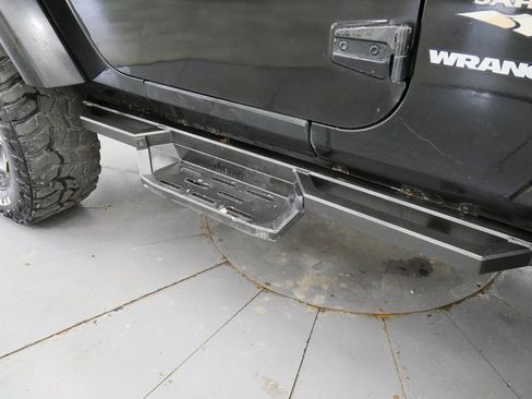 Used 2012 Jeep Wrangler Sahara w/ Dual Top Group image 32