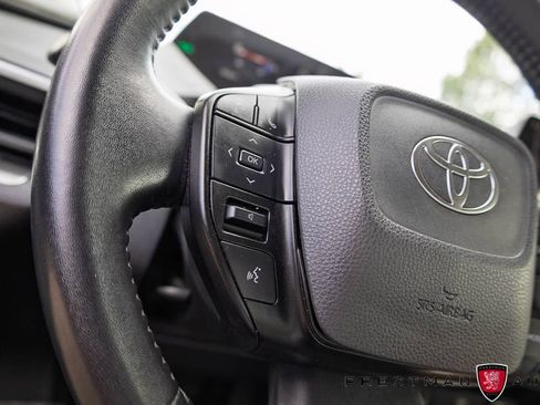 Used 2024 Toyota Prius LE FWD image 22