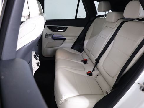 Used 2026 Mercedes-Benz GLC 300 4MATIC image 50