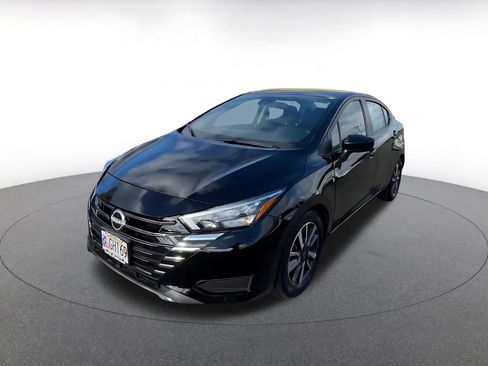 Used 2025 Nissan Versa SV FWD image 6