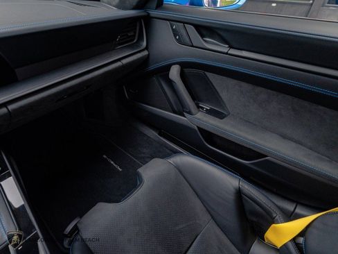 Used 2025 Porsche 911 GT3 image 11