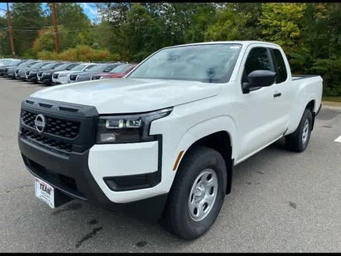 New 2026 Nissan Frontier S image 3