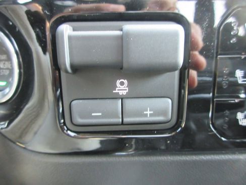 New 2026 GMC Sierra 1500 SLT image 20