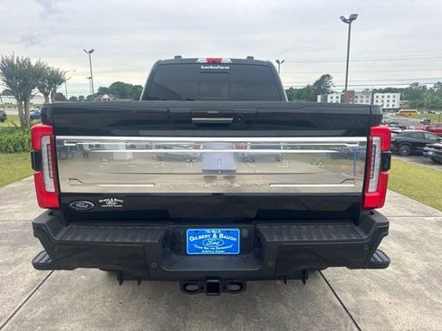 Used 2023 Ford F250 Platinum AWD/4WD image 6